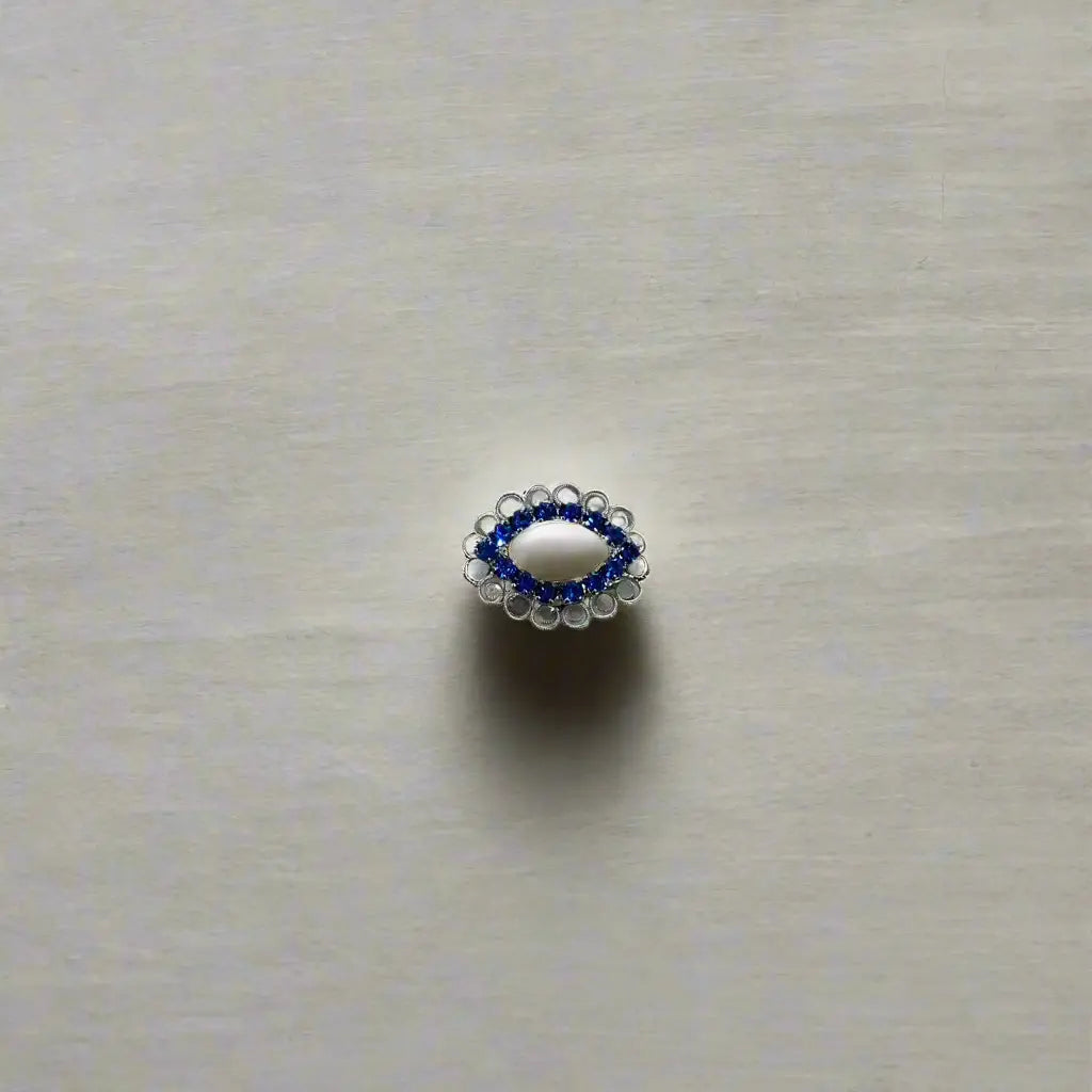 Vintage Eye Brooch/Pin OMJ Clothing